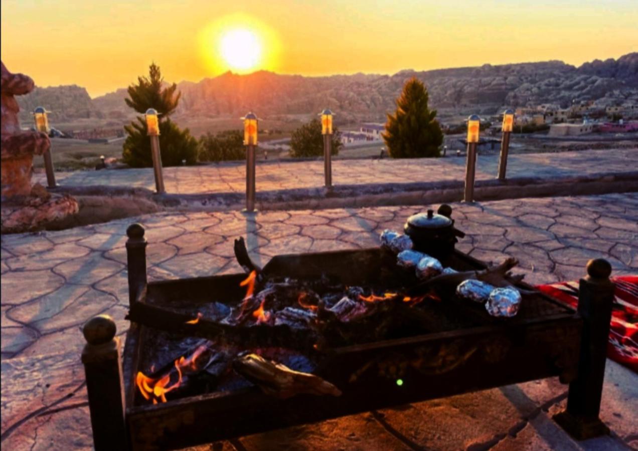 Little Petra Heritage Village 와디무사 외부 사진