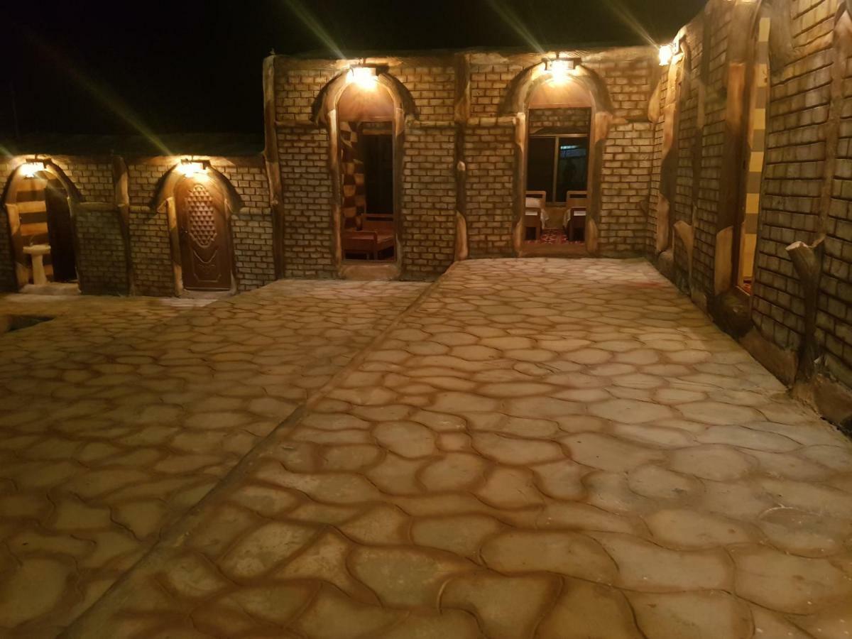 Little Petra Heritage Village 와디무사 외부 사진