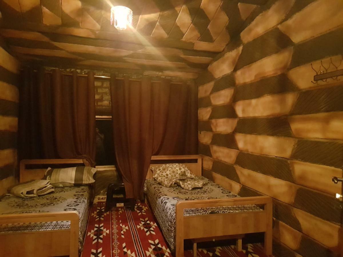 Little Petra Heritage Village 와디무사 외부 사진